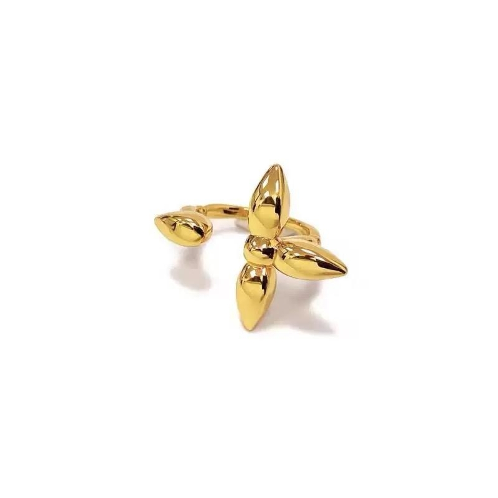 Elegant Gold Leaf Design Ring